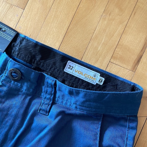 Mens Volcom Pants - Picture 2 of 3